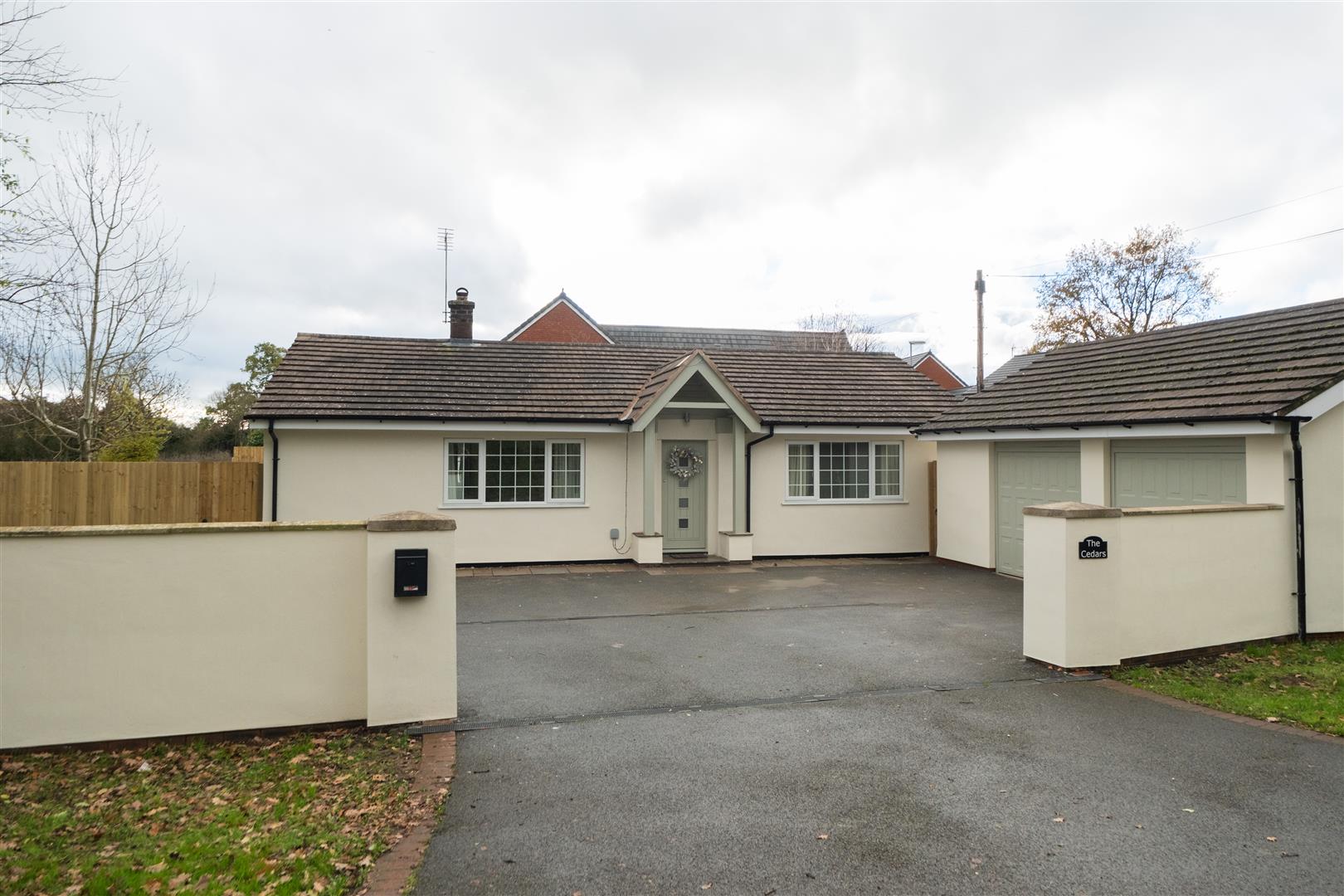3 bedroom  Detached Bungalow for Sale in Chester